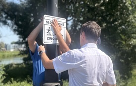  Zwolnij dla pieszych! Szybciej nie znaczy bezpieczniej. Strefy  przyjazne pieszym powstają w Białobrzegach.  (7).jpeg