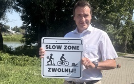  Zwolnij dla pieszych! Szybciej nie znaczy bezpieczniej. Strefy  przyjazne pieszym powstają w Białobrzegach.  (4).jpeg